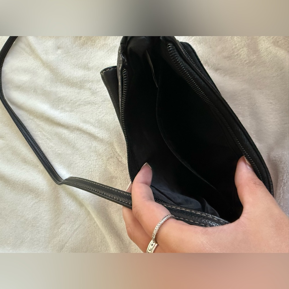 Women’s Leather Crossbody Purse - Picture 3 of 6